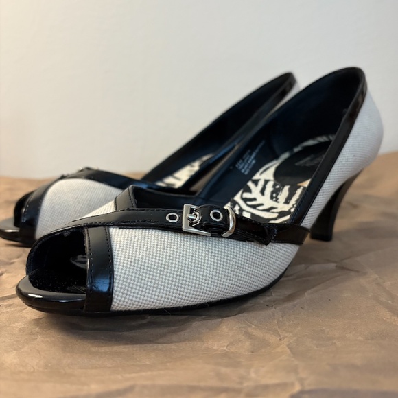 Aerosoles Black & White Peep-Toe Heels with Buckle Size 8.5 - Picture 2 of 6